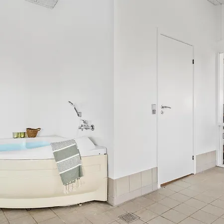 In Frostrup With Kitchen Frostrup