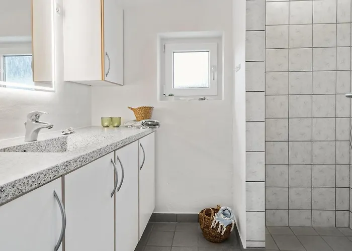 Dom wakacyjny In With Kitchen Frostrup